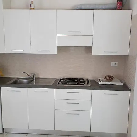 Al Apartment *